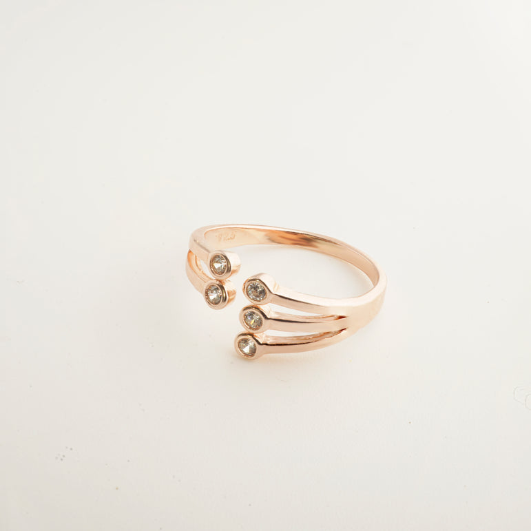Rose gold elegant white stone Ring
