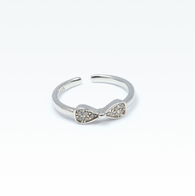 Silver bow adjustable ring