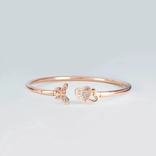 Rose gold shining butterfly in love bracelet